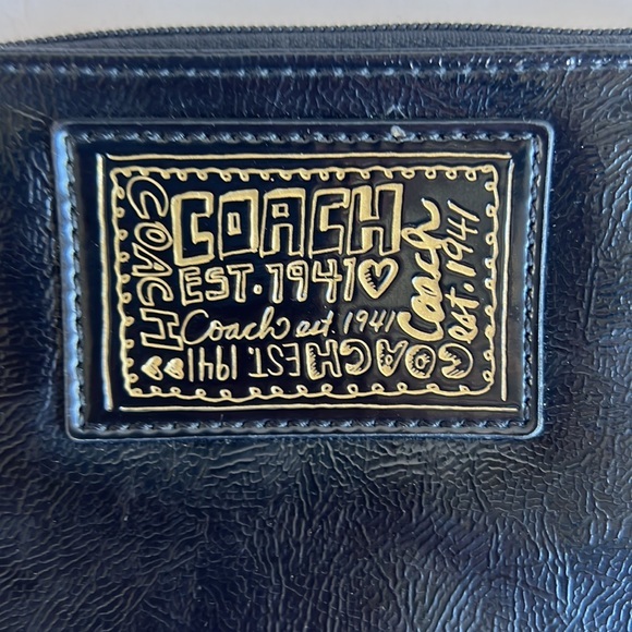 Coach Poppy Wristlet Wallet Black Patent Leather‎ - Picture 3 of 6